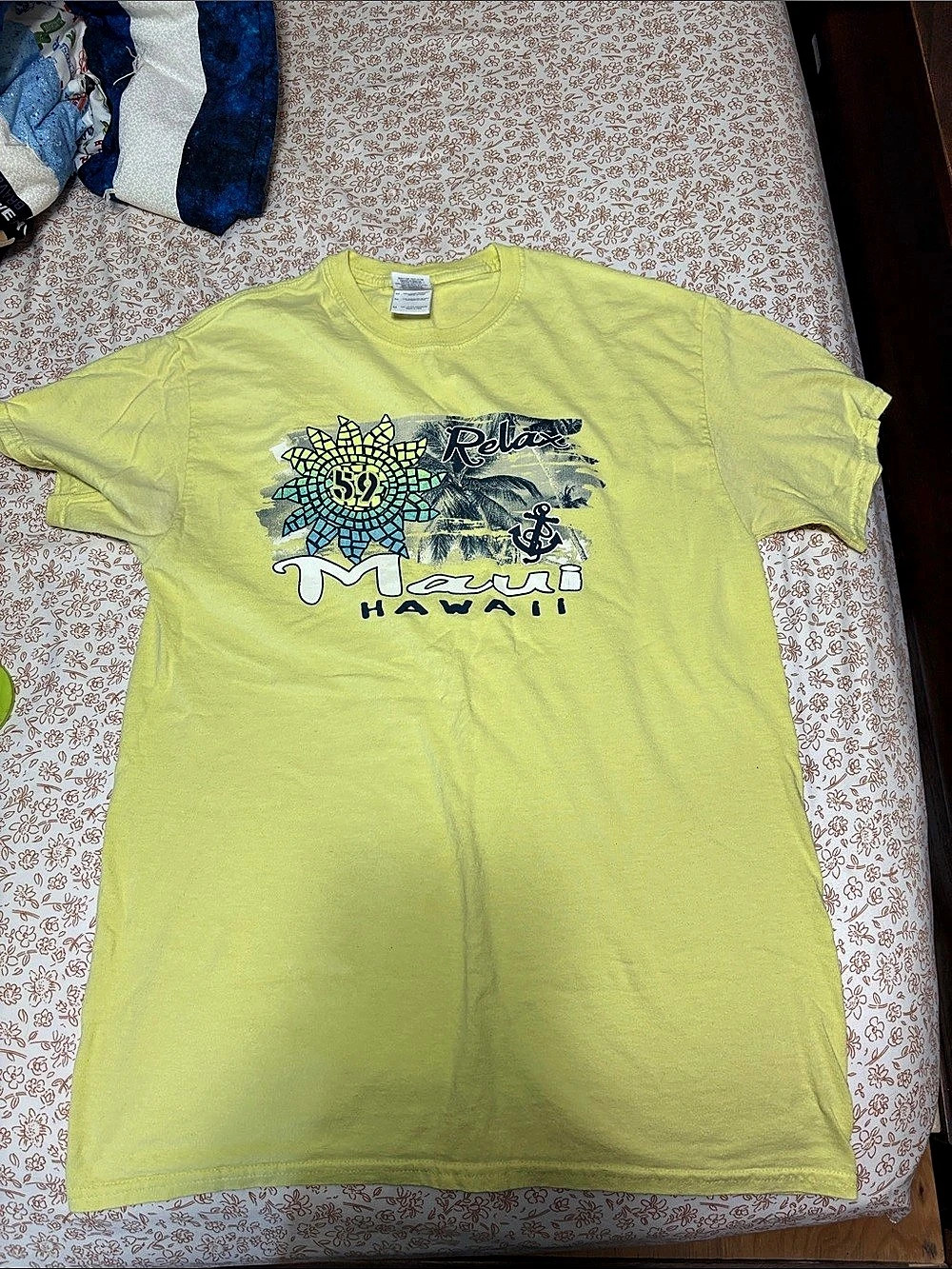 Graphic Short Sleeve Tee in Yellow